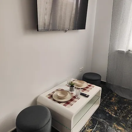 Sukromny Luxusny Apartman Hlohovec Esterno foto